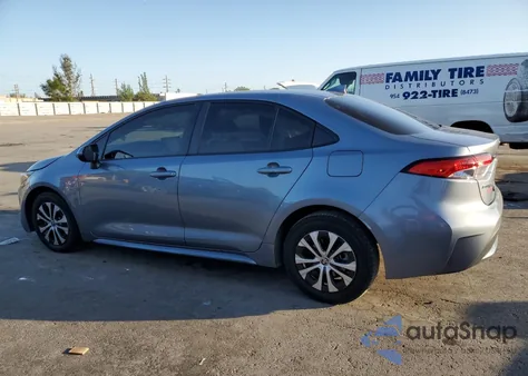 2022 Toyota Corolla Le z USA, uszkodzony, nr VIN JTDEAMDE2N3008784